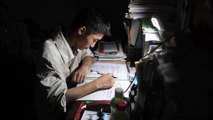 程猛:农家子弟跨越城乡边界的道德、情感与文化秩序